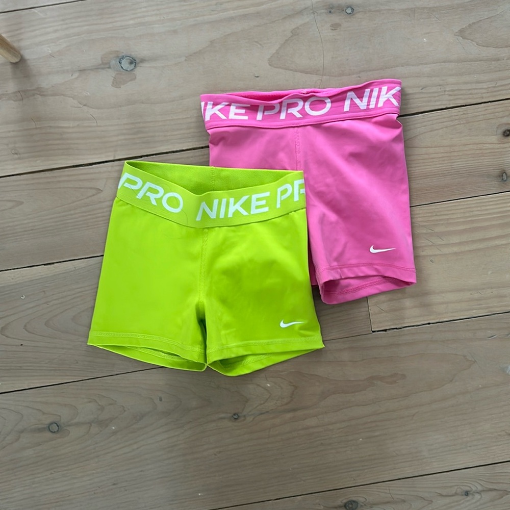 Nike pro two pairs xs women’s shorts